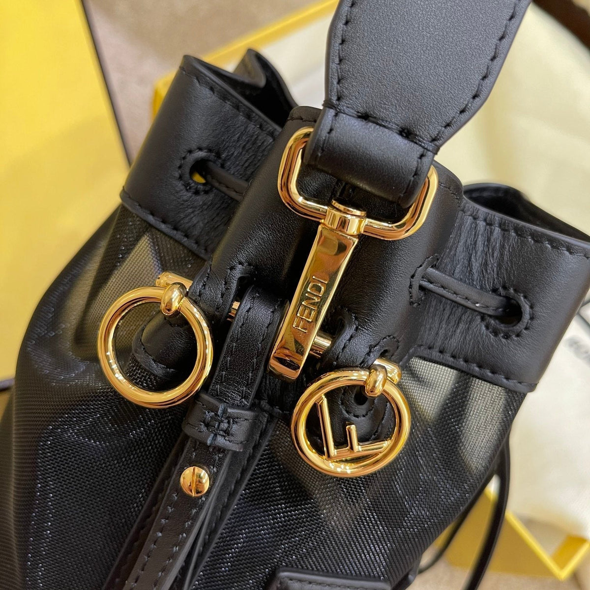 MON TRESOR 18 IN BLACK CALFSKIN AND MESH