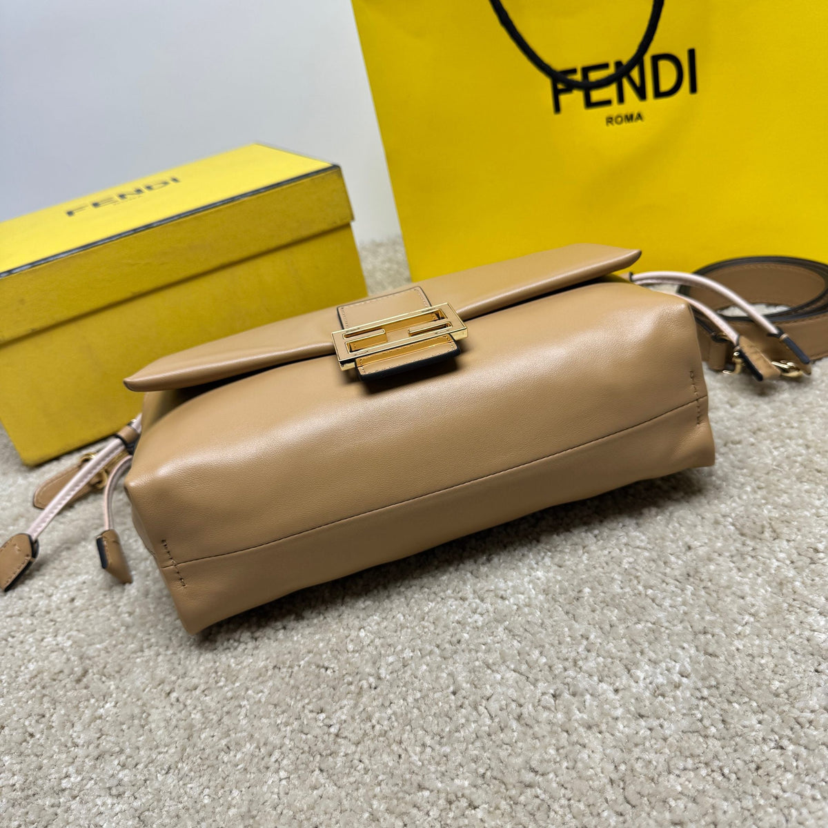 Mamma Baguette Medium Bag 26.5cm Light Brown Lambskin Gold Hardware